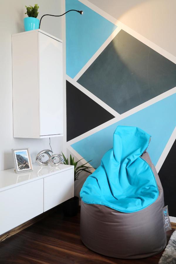 S Apartment